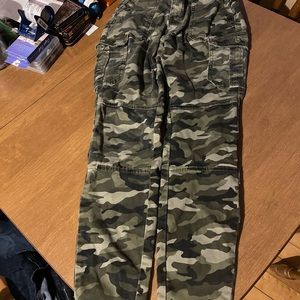 Gently used size 3/5 no boundaries camp print cargo pants